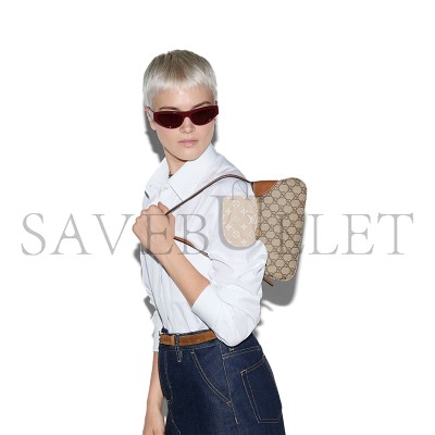 GUCCI GG EMBLEM SMALL SHOULDER BAG 820696 (23*13*2cm)